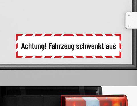 Autoaufkleber Achtung! Fahrzeug schwenkt aus