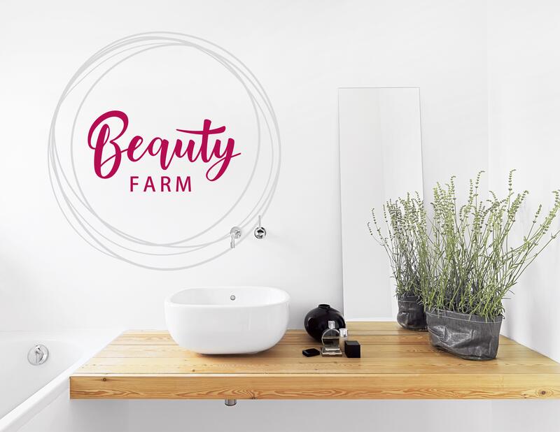 Wandtattoo „Beauty Farm“ für die Make-Up-Ecke in Bad & Co.